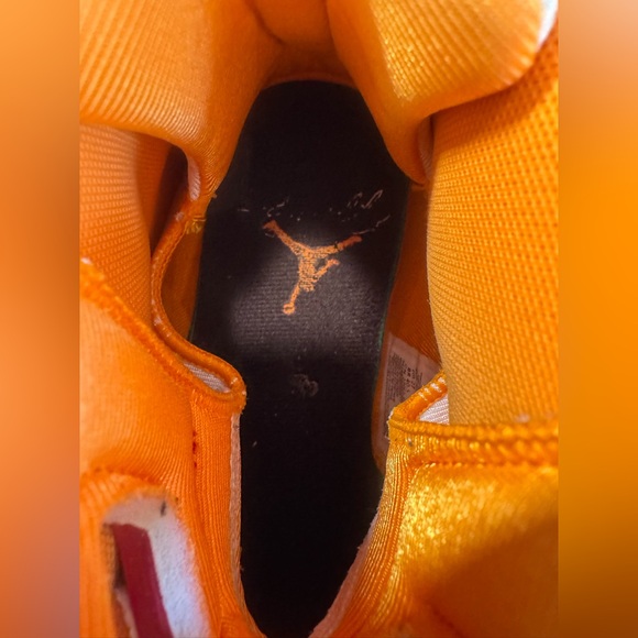 EUC - Authentic Nike Air Jordan Jumpman MVP’s Size 9 with Box - Picture 12 of 16